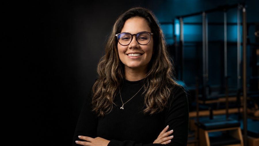 Foto da Dra. Suelen, especialista da Clínica Dor-off